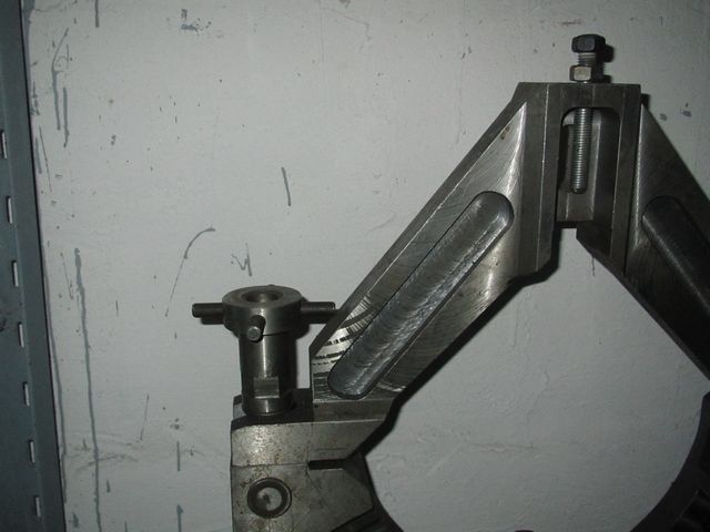 люнет неподвижный высота 215 отверствие 250